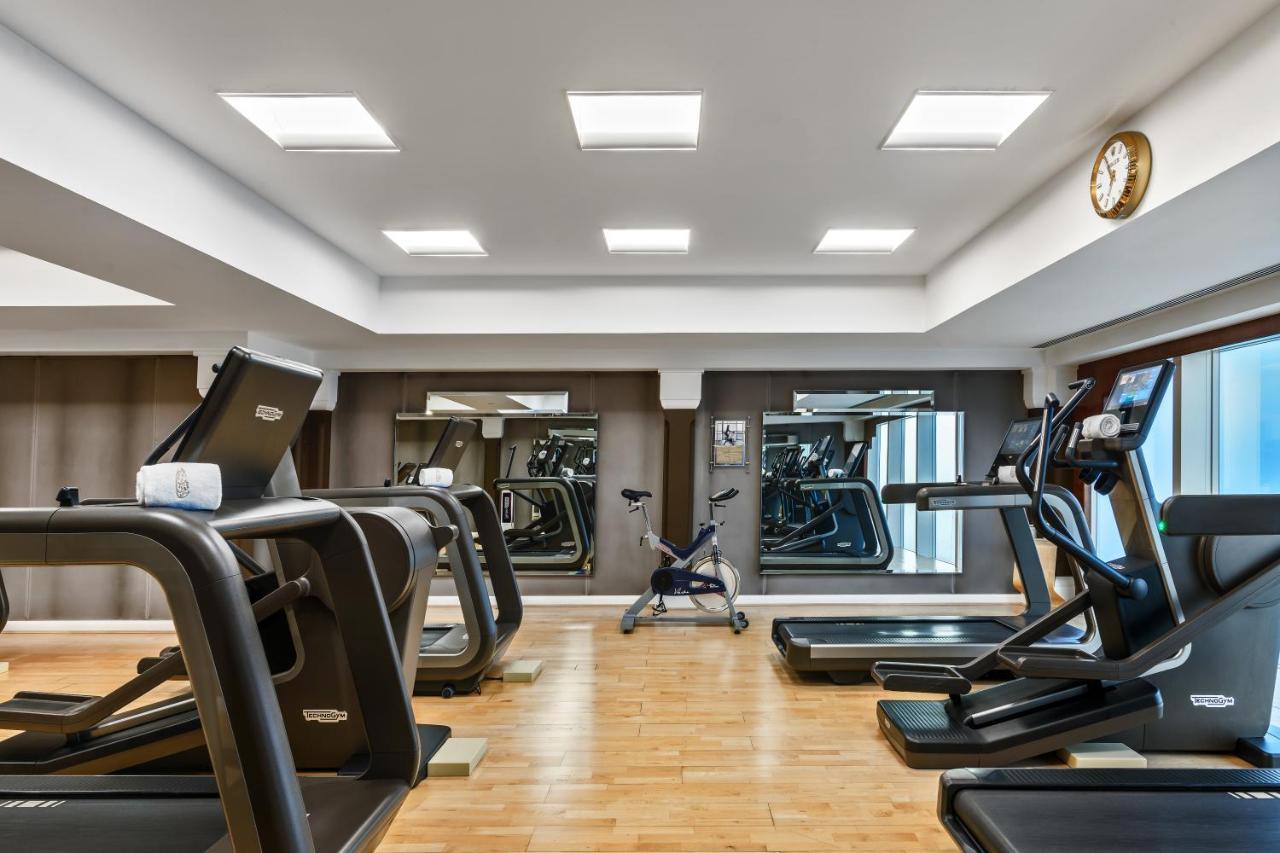 Jumeirah Burj Al Arab Дубай Экстерьер фото The gym at the hotel
